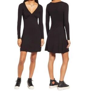 BP Dress Long Sleeve V-Neck Mini Black Solid Casual Neutral